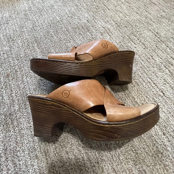 Born Women’s Crossover Strap Wedge Sandals – Size 6 – Light Brown - Picture 6 of 8